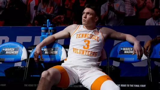 CHARLOTTE, NC - March 23, 2024 - Guard Dalton Knecht #3 of the Tennessee Volunteers during the second round game of the 2024 NCAA Men?s Basketball Tournament between the Texas Longhorns and the Tennessee Volunteers at Spectrum Center in Charlotte, NC. Photo By Andrew Ferguson/Tennessee Athletics