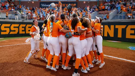 KNOXVILLE, TN - May 03, 2024 - The Tennessee Lady Volunteers during the game between the Kentucky Wildcats and the Tennessee Lady Volunteers at Sherri Parker Lee Stadium in Knoxville, TN. Photo By Emma Corona/Tennessee Athletics