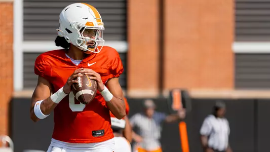 KNOXVILLE, TN - August 07, 2024 - Quarterback Nico Iamaleava #8 of the Tennessee Volunteers during 2024 Fall Camp practice on Haslam Field in Knoxville, TN. Photo By Andrew Ferguson/Tennessee Athletics