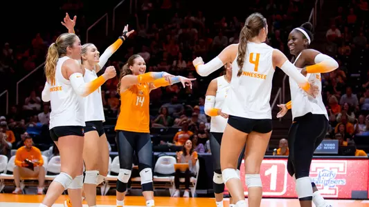 KNOXVILLE, TN - August 23, 2024 - The Tennessee Lady Volunteers during the Exhibition game between the Lipscomb Bisons and the Tennessee Lady Volunteers at Food City Center in Knoxville, TN. Photo By Emma Ramsey/Tennessee Athletics