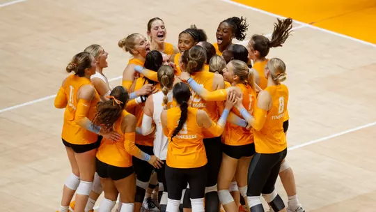 KNOXVILLE, TN - September 06, 2024 - The Tennessee Lady Volunteers during the game between the Long Island Sharks and the Tennessee Lady Volunteers at Food City Center in Knoxville, TN. Photo By Elliot Walker/Tennessee Athletics