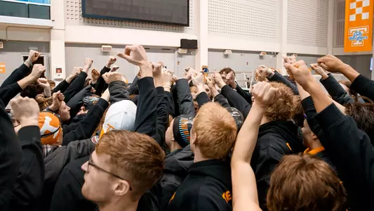 KNOXVILLE, TN - January 27, 2024 - The Tennessee Volunteers before the match between the LSU Tigers and the Tennessee Volunteers at Allan Jones Intercollegiate Aquatic Center in Knoxville, TN. Photo By Ian Cox/Tennessee Athletics