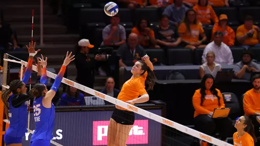 Chelsea Sutton Rises for Attack in Mtach Against Florida