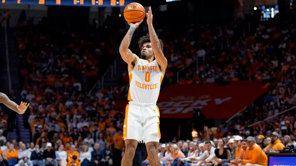 KNOXVILLE, TN - October 26, 2025 - Guard Ja’Kobi Gillespie #0 of the Tennessee Volunteers during an exhibition game between the Duke Blue Devils and the Tennessee Volunteers at Food City Center in Knoxville, TN. Photo By Andrew Ferguson/Tennessee Athletics