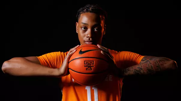 Zee Spearman image for Cheryl Miller Award Preseason Watch List
