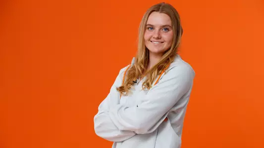 Ella Jansen and the Lady Vols Prepare for Double Dual in Home Opener