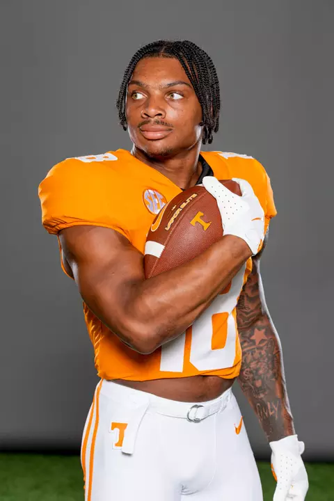 KNOXVILLE, TN - July 16, 2025 - Running back DeSean Bishop #18 of the Tennessee Volunteers portrait taken during photo day in Knoxville, TN. Photo By Andrew Ferguson/Tennessee Athletics