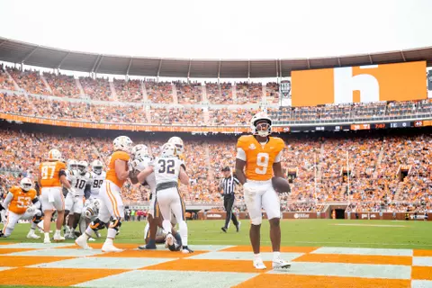 KNOXVILLE, TN - September 06, 2025 - Running back Star Thomas #9 of the Tennessee Volunteers during the game between the ETSU Buccaneers and the Tennessee Volunteers at Neyland Stadium in Knoxville, TN. Photo By Drew Garrison/Tennessee Athletics
