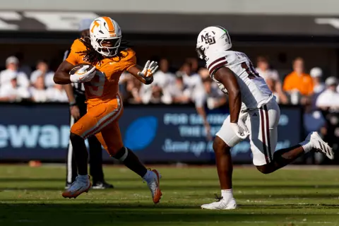 STARKVILLE, MS - September 27, 2025 - Running back Star Thomas #9 of the Tennessee Volunteers during the game between the Mississippi State Bulldogs and the Tennessee Volunteers at Davis Wade Stadium in Starkville, MS. Photo By Andrew Ferguson/Tennessee Athletics