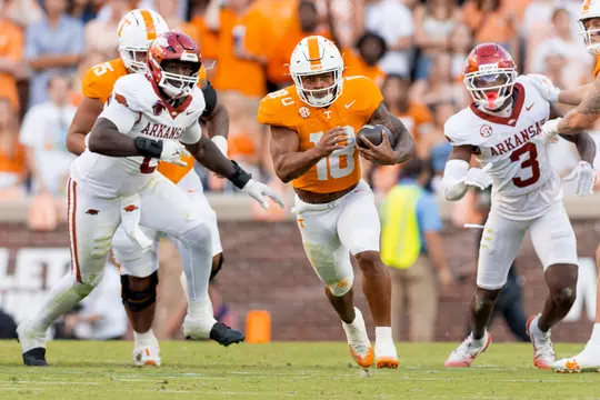 KNOXVILLE, TN - October 11, 2025 - Running back DeSean Bishop #18 of the Tennessee Volunteers during the game between the Arkansas Razorbacks and the Tennessee Volunteers at Neyland Stadium in Knoxville, TN. Photo By Andrew Ferguson/Tennessee Athletics