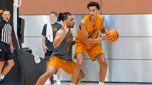 KNOXVILLE, TN - October 06, 2025 - Forward Nate Ament #10 of the Tennessee Volunteers during 2025 Tennessee Basketball Pro Day at Pratt Pavilion in Knoxville, TN. Photo By Andrew Ferguson/Tennessee Athletics