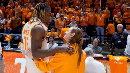 KNOXVILLE, TN - March 01, 2025 - Guard Jahmai Mashack #15 and Director of Basketball Operations Mary-Carter Eggert of the Tennessee Volunteers during the game between the Alabama Crimson Tide and the Tennessee Volunteers at Food City Center in Knoxville, TN. Photo By Andrew Ferguson/Tennessee Athletics
