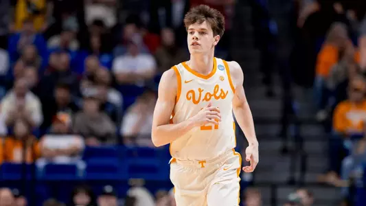 LEXINGTON, KY - March 20, 2025 - Guard Campbell Duncan #21 of the Tennessee Volunteers during the first round game of 2025 NCAA Men’s Basketball Tournament between the Wofford Terriers and the Tennessee Volunteers at Rupp Arena in Lexington, KY. Photo By Andrew Ferguson/Tennessee Athletics
