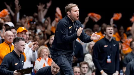 INDIANAPOLIS, IN - March 28, 2025 - Director of Video and Analytics Luke Schapker of the Tennessee Volunteers during the Sweet Sixteen round game of 2025 NCAA Men’s Basketball Tournament between the Kentucky Wildcats and the Tennessee Volunteers at Lucas Oil Stadium in Indianapolis, IN. Photo By Andrew Ferguson/Tennessee Athletics