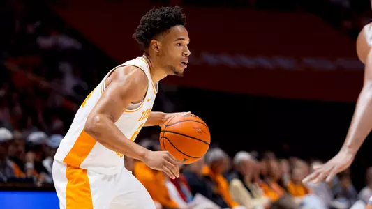 KNOXVILLE, TN - November 12, 2025 - Guard Troy Henderson #24 of the Tennessee Volunteers during the game between the North Florida Ospreys and the Tennessee Volunteers at Food City Center in Knoxville, TN. Photo By Andrew Ferguson/Tennessee Athletics