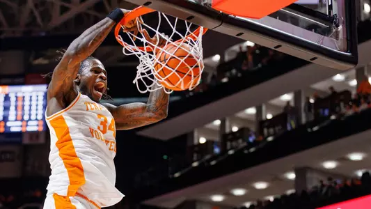 KNOXVILLE, TN - November 17, 2025 - Forward Felix Okpara #34 of the Tennessee Volunteers during the game between the Rice Owls and the Tennessee Volunteers at Food City Center in Knoxville, TN. Photo By Kyndall Williams/Tennessee Athletics