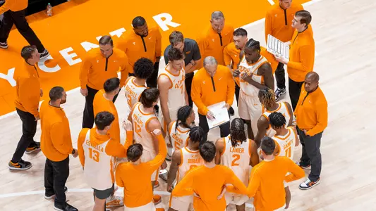 KNOXVILLE, TN - January 04, 2025 - Head Coach Rick Barnes and the Tennessee Volunteers during the game between the Arkansas Razorbacks and the Tennessee Volunteers at Food City Center in Knoxville, TN. Photo By Andrew Ferguson/Tennessee Athletics