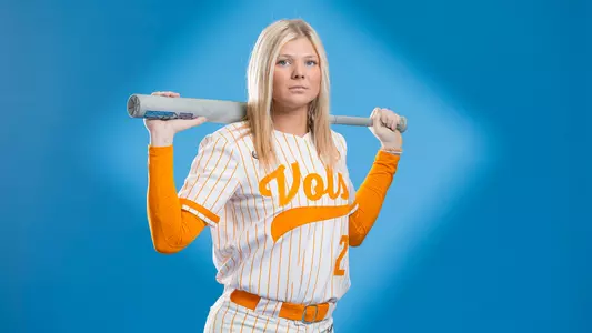 KNOXVILLE, TN - January 16, 2025 - Infielder Laura Mealer #2 of the Tennessee Lady Volunteers portrait taken during 2025 Photo Day in Knoxville, TN. Photo By Andrew Ferguson/Tennessee Athletics