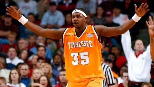 ATHENS, GA - JANUARY 12, 2002 - Ron Slay #35 of Tennessee Volunteers during a game between the Georgia Bulldogs and the Tennessee Volunteers at Stegeman Coliseum in Athens, GA.