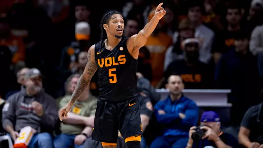 KNOXVILLE, TN - December 03, 2024 - Guard Zakai Zeigler #5 of the Tennessee Volunteers during the ACC/SEC Challenge game between the Syracuse Orange and the Tennessee Volunteers at Food City Center in Knoxville, TN. Photo By Andrew Ferguson/Tennessee Athletics