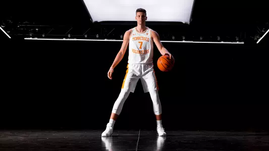 KNOXVILLE, TN - October 09, 2024 - Forward Igor Milicic Jr. #7 of the Tennessee Volunteers portrait taken during Video Day at Knoxville Convention Center in Knoxville, TN. Photo By Andrew Ferguson/Tennessee Athletics