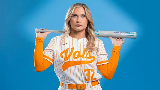 KNOXVILLE, TN - January 16, 2025 - Utility Aubrey Barnhart #32 of the Tennessee Lady Volunteers portrait taken during 2025 Photo Day in Knoxville, TN. Photo By Andrew Ferguson/Tennessee Athletics