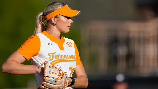 KNOXVILLE, TN - April 04, 2025 - Pitcher Karlyn Pickens #23 of the Tennessee Lady Volunteers during the game between the Mississippi State Bulldogs and the Tennessee Lady Volunteers at Sherri Parker Lee Stadium in Knoxville, TN. Photo By Andrew Ferguson/Tennessee Athletics