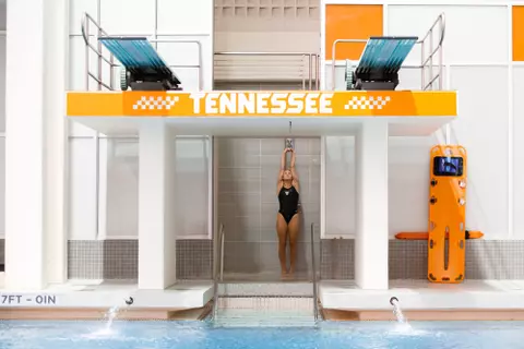 KNOXVILLE, TN - November 20, 2024 - Maddie Reese of the Tennessee Volunteers during the Tennessee Invite at Allan Jones Intercollegiate Aquatic Center in Knoxville, TN. Photo By Drew Garrison/Tennessee Athletics