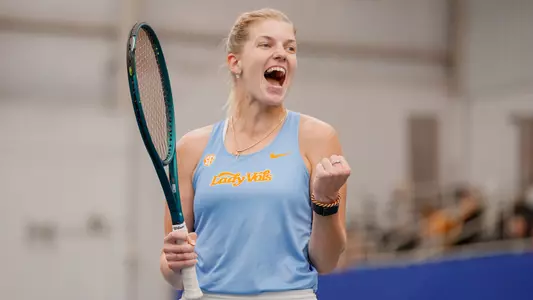KNOXVILLE, TN - April 06, 2025 - Elza Tomase of the Tennessee Lady Volunteers during the game between the Auburn Tigers and the Tennessee Lady Volunteers at Barksdale Stadium in Knoxville, TN. Photo By Avery Bane/Tennessee Athletics