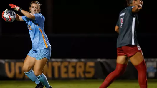 KNOXVILLE, TN - September 15, 2023 - Goalkeeper Ally Zazzara #32 of the Tennessee Lady Volunteers during the game between the Arkansas Razorbacks and the Tennessee Volunteers at Lindsey Nelson Stadium in Knoxville, TN. Photo By Kate Luffman/Tennessee Athletics