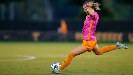 KNOXVILLE, TN - October 04, 2024 - Defender Kennedy Price #15 of the Tennessee Lady Volunteers during the game between the Missouri Tigers and the Tennessee Volunteers at Regal Soccer Stadium in Knoxville, TN. Photo By Ryan Beatty/Tennessee Athletics