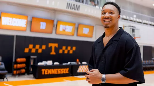 KNOXVILLE, TN - September 05, 2025 - VFL Grant Williams portrait taken at Pratt Pavilion in Knoxville, TN. Photo By Andrew Ferguson/Tennessee Athletics