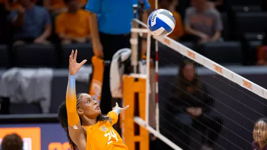 Zoey Humphrey Rises for Kill