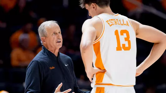KNOXVILLE, TN - November 12, 2025 - Head Coach Rick Barnes of the Tennessee Volunteers during the game between the North Florida Ospreys and the Tennessee Volunteers at Food City Center in Knoxville, TN. Photo By Andrew Ferguson/Tennessee Athletics