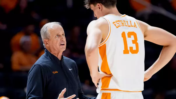 KNOXVILLE, TN - November 12, 2025 - Head Coach Rick Barnes of the Tennessee Volunteers during the game between the North Florida Ospreys and the Tennessee Volunteers at Food City Center in Knoxville, TN. Photo By Andrew Ferguson/Tennessee Athletics