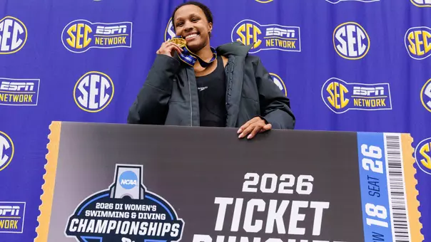 Jillian Crooks Celebrates 10 Back Gold Medal Win on Day Three of SEC Swimming & Diving Championships