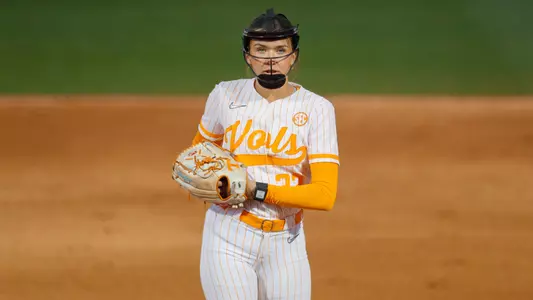 KNOXVILLE, TN - February 28, 2025 - Pitcher Erin Nuwer #33 of the Tennessee Lady Volunteers during the game between the Indiana State Sycamores and the Tennessee Lady Volunteers at Sherri Parker Lee Stadium in Knoxville, TN. Photo By Avery Bane/Tennessee Athletics