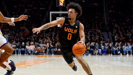 KNOXVILLE, TN - February 14, 2026 - Guard Ja’Kobi Gillespie #0 of the Tennessee Volunteers during the game between the LSU Tigers and the Tennessee Volunteers at Food City Center in Knoxville, TN. Photo By Andrew Ferguson/Tennessee Athletics