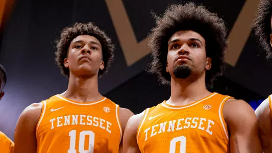 NASHVILLE, TN - February 21, 2026 - Forward Nate Ament #10, Guard Ja’Kobi Gillespie #0, and Guard Bishop Boswell #3 of the Tennessee Volunteers before the game between the Vanderbilt Commodores and the Tennessee Volunteers at Memorial Gymnasium in Nashville, TN. Photo By Andrew Ferguson/Tennessee Athletics