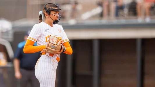 KNOXVILLE, TN - March 08, 2026 - Pitcher Erin Nuwer #33 of the Tennessee Lady Volunteers during the game between the LSU Tigers and the Tennessee Lady Volunteers at Sherri Parker Lee Stadium in Knoxville, TN. Photo By Avery Bane/Tennessee Athletics