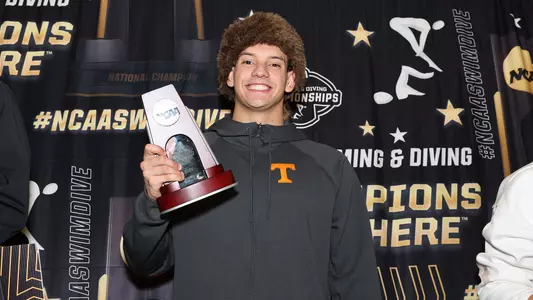 Gui Caribe Stands on Podium After Silver Medal Performance in 50 Free