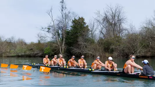 Lady Vols Prepare for Race Against Stanford