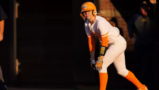 KNOXVILLE, TN - April 07, 2026 - Outfielder Taelyn Holley #27 of the Tennessee Lady Volunteers during the game between the ETSU Buccaneers and the Tennessee Lady Volunteers at Sherri Parker Lee Stadium in Knoxville, TN. Photo By Kyndall Williams/Tennessee Athletics