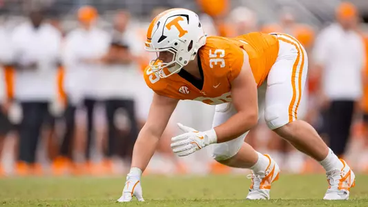 KNOXVILLE, TN - September 06, 2025 - Defensive lineman Carson Gentle #35 of the Tennessee Volunteers during the game between the ETSU Buccaneers and the Tennessee Volunteers at Neyland Stadium in Knoxville, TN. Photo By Andrew Ferguson/Tennessee Athletics