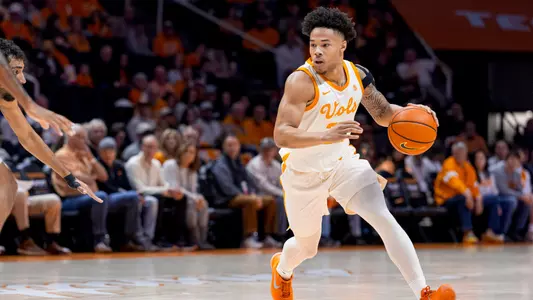 KNOXVILLE, TN - February 03, 2026 - Guard Troy Henderson #24 of the Tennessee Volunteers during the game between the Ole Miss Rebels and the Tennessee Volunteers at Food City Center in Knoxville, TN. Photo By Andrew Ferguson/Tennessee Athletics