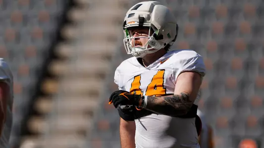 KNOXVILLE, TN - April 02, 2026 - Tight end Drake Martinez #44 of the Tennessee Volunteers during spring scrimmage at Neyland Stadium in Knoxville, TN. Photo By Kate Luffman/Tennessee Athletics