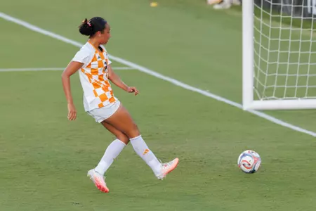 KNOXVILLE, TN - August 23, 2026 - Forward Jayla Blue #3 of the Tennessee Lady Volunteers during the game between the Western Carolina Catamounts and the Tennessee Volunteers at Regal Soccer Stadium in Knoxville, TN. Photo By Peyton Collimore/Tennessee Athletics