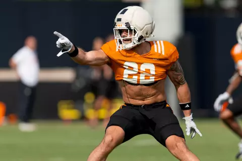 KNOXVILLE, TN - August 12, 2026 - Linebacker Jeremiah Telander #22 of the Tennessee Volunteers during 2026 Fall Camp practice on Haslam Field in Knoxville, TN. Photo By Andrew Ferguson/Tennessee Athletics