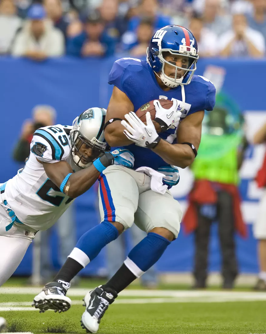 New York Giants #47 Travis Beckum playing against the Carolina Panthers on September 12, 2010