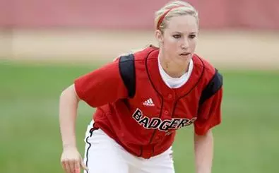 Softball wraps up Fall Festival on Sunday Image